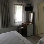 Cunda Deniz Yildizi Butik Айвалык