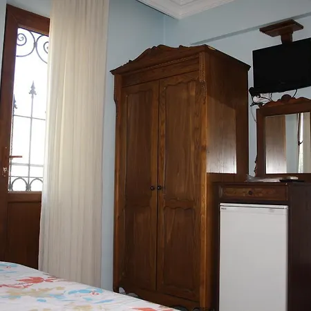 Cunda Deniz Yildizi Butik * Ayvalı